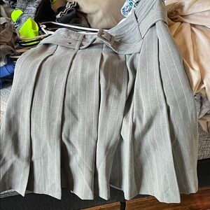 High-Waist Gray Pinstripe Pleated A-Line Skirt with Waist Belt